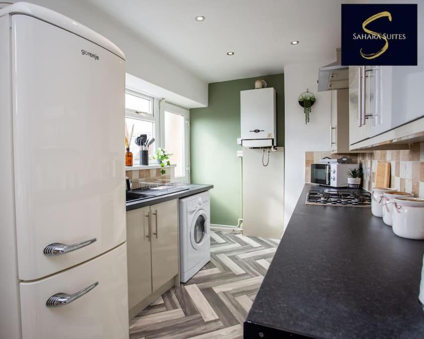 Monthly Retreat - Cosy & Central 3Bed Home - Newcastle Quayside & St James Park - Parking Нюкасъл ъпон Тайн Екстериор снимка