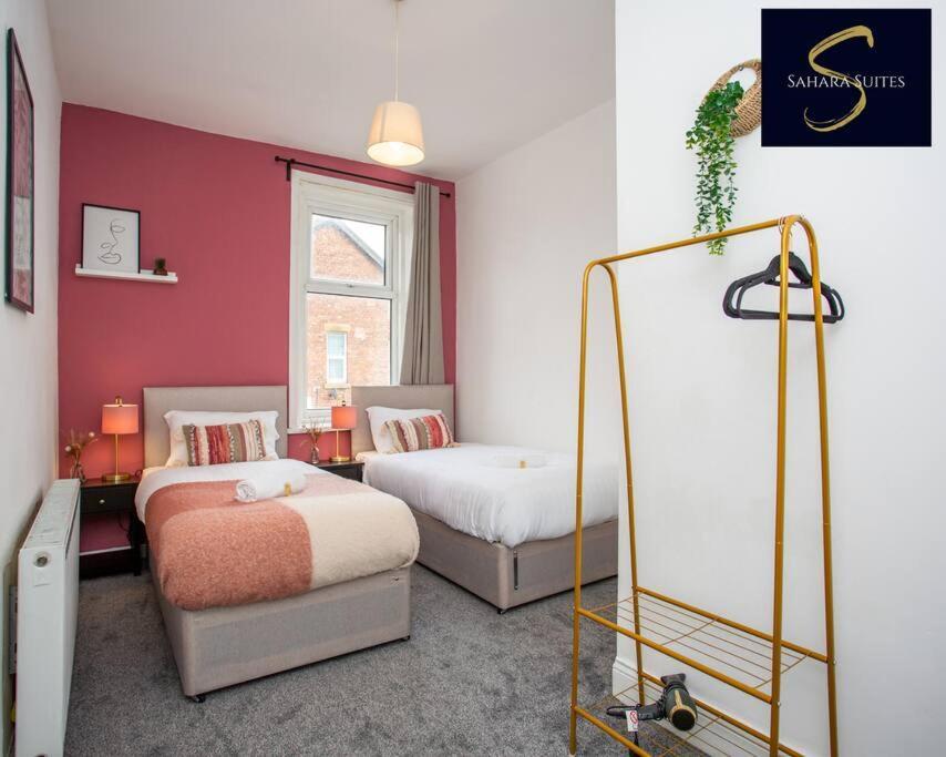 Monthly Retreat - Cosy & Central 3Bed Home - Newcastle Quayside & St James Park - Parking Нюкасъл ъпон Тайн Екстериор снимка